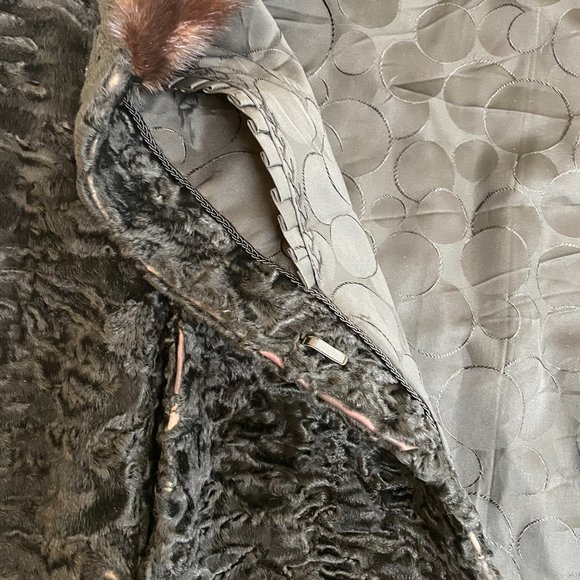 Vintage Fur Coat Curly Lamb with Mink Collar. Broadtail. Ashtrakhan. Swakara. - Picture 6 of 16